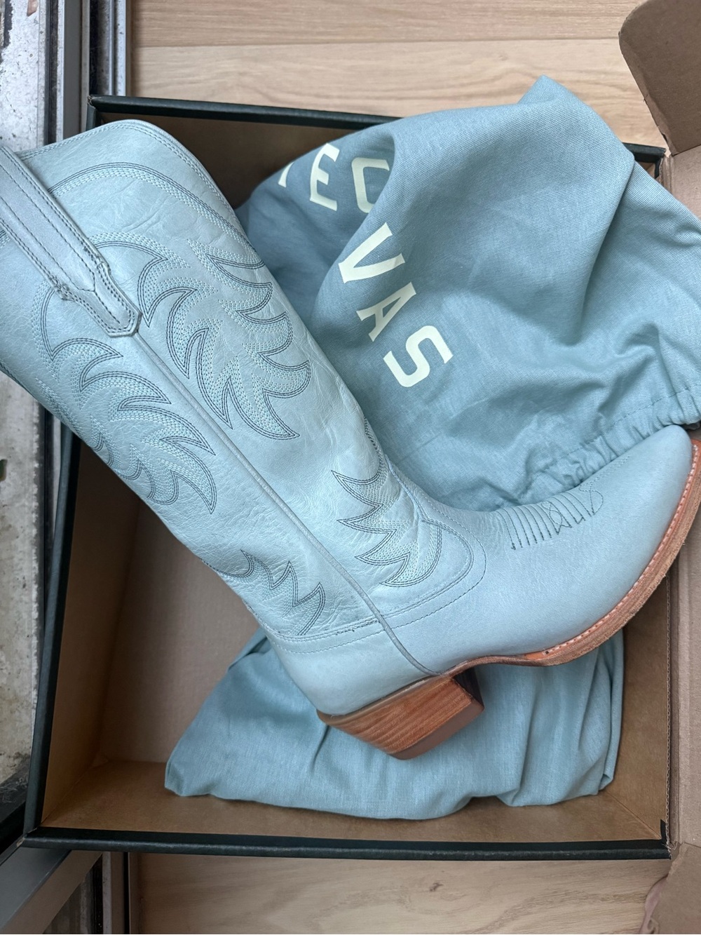 NWT Tecovas Annie Slate Blue, 8